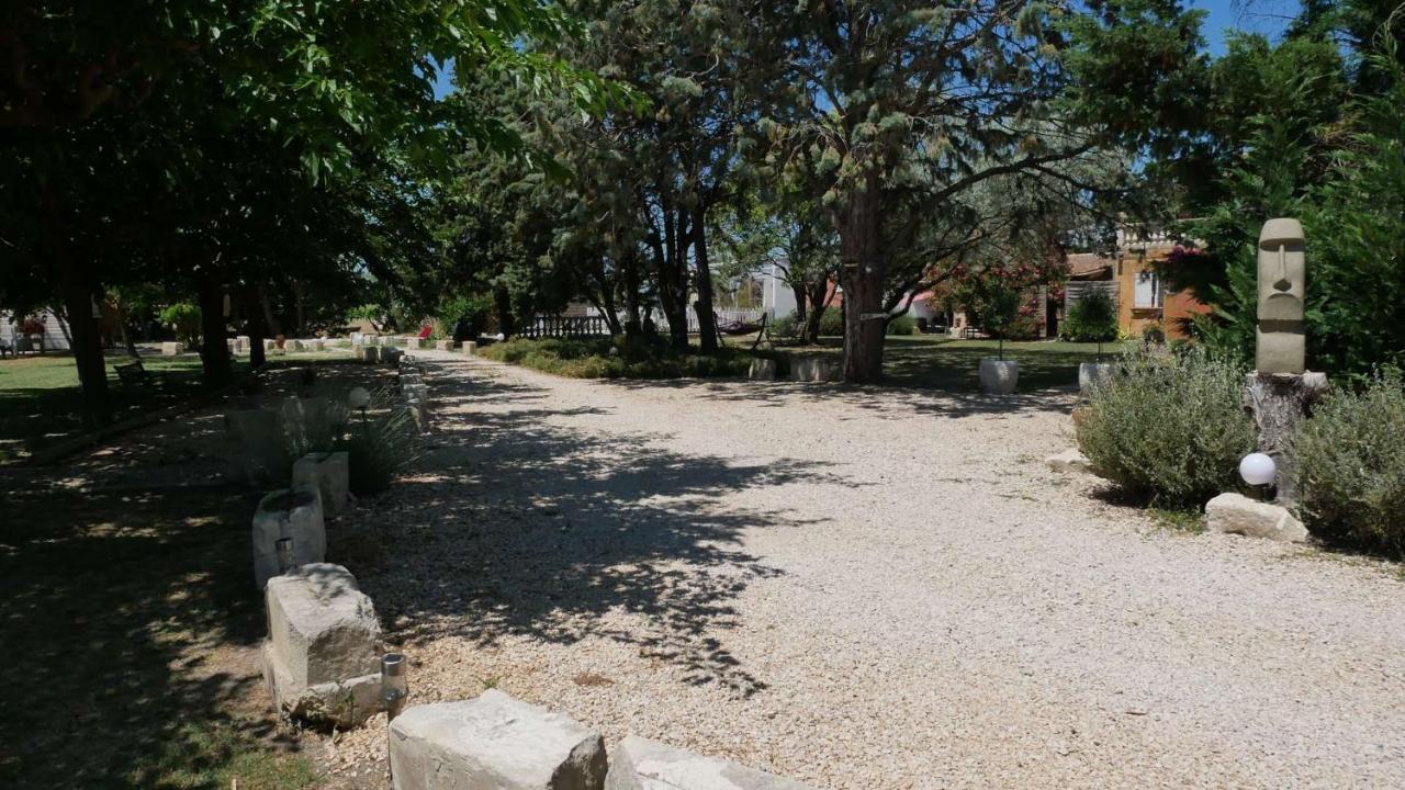 Mas Maurane - Les Lavandes Aux Portes D'Arles Apartman Tarascon Kültér fotó